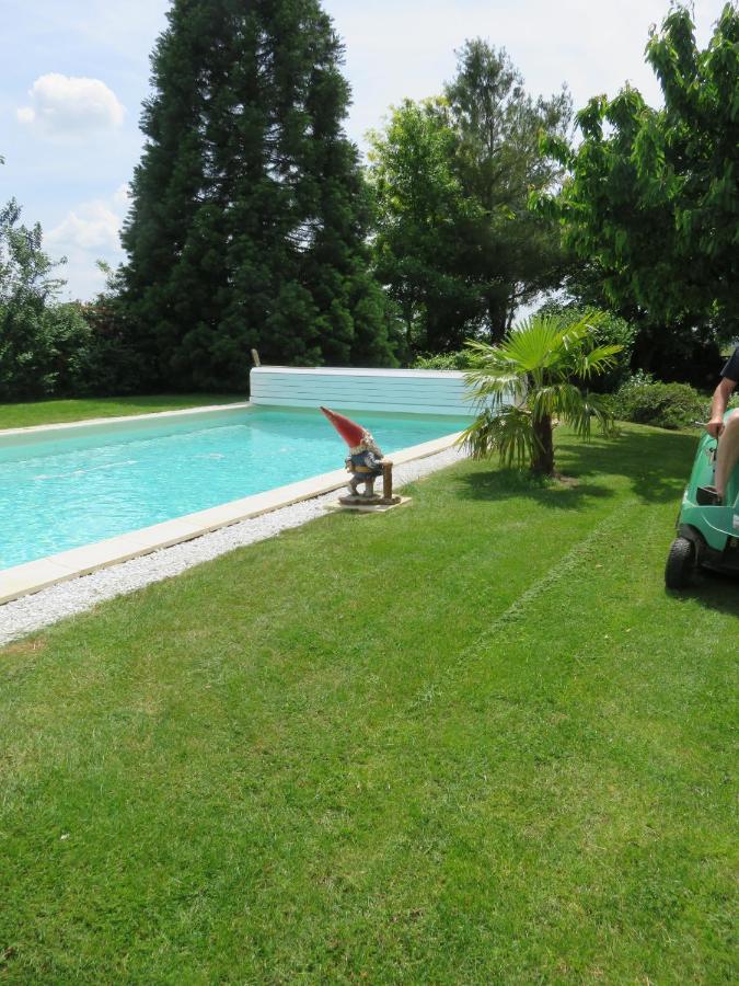 Chez Pierre Et Caroline Bed & Breakfast Les Herbiers Bagian luar foto