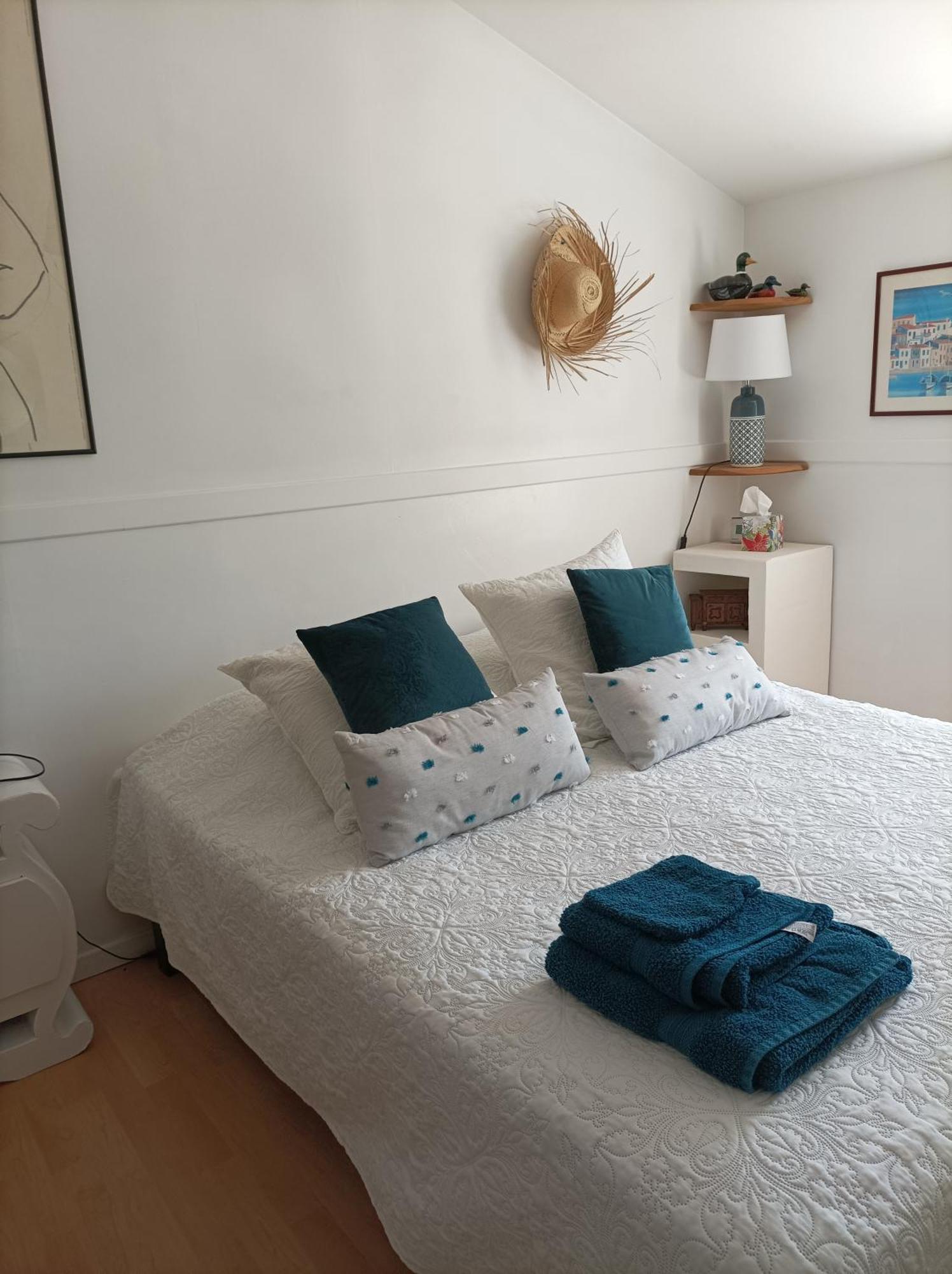 Chez Pierre Et Caroline Bed & Breakfast Les Herbiers Bagian luar foto